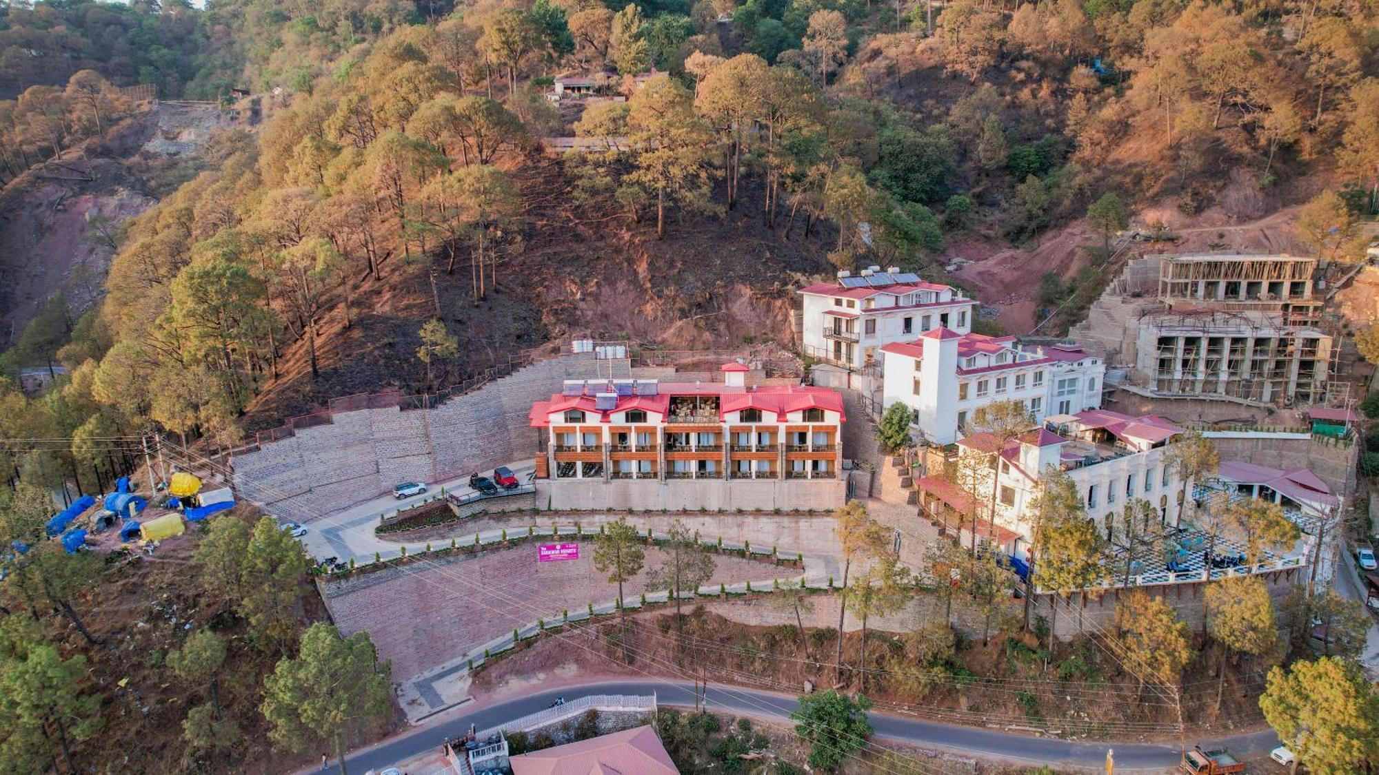 The Sanawar Heights I Kasauli I New Property Buitenkant foto